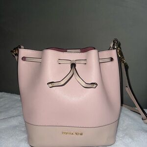 Michael Kors Pink Bucket Bag